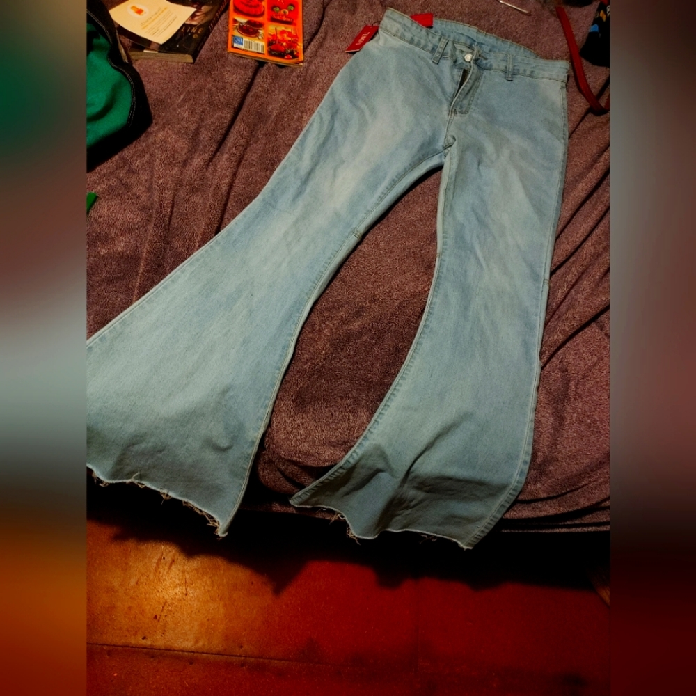 Flared Jeans